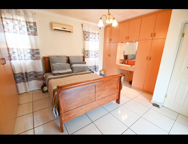 4 BEDROOM HOUSE FOR SALE IN RESERVOIR HILLS